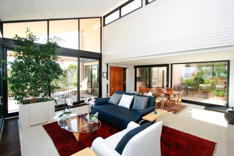 Gordes, exceptionnelle maison contemporaine avec vue, jardin paysager